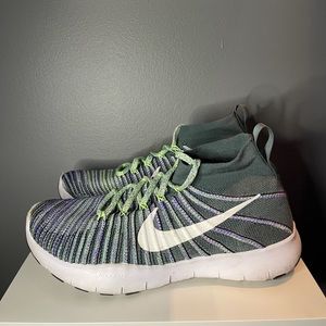 Nike Men’s Fly-Knit Trainer